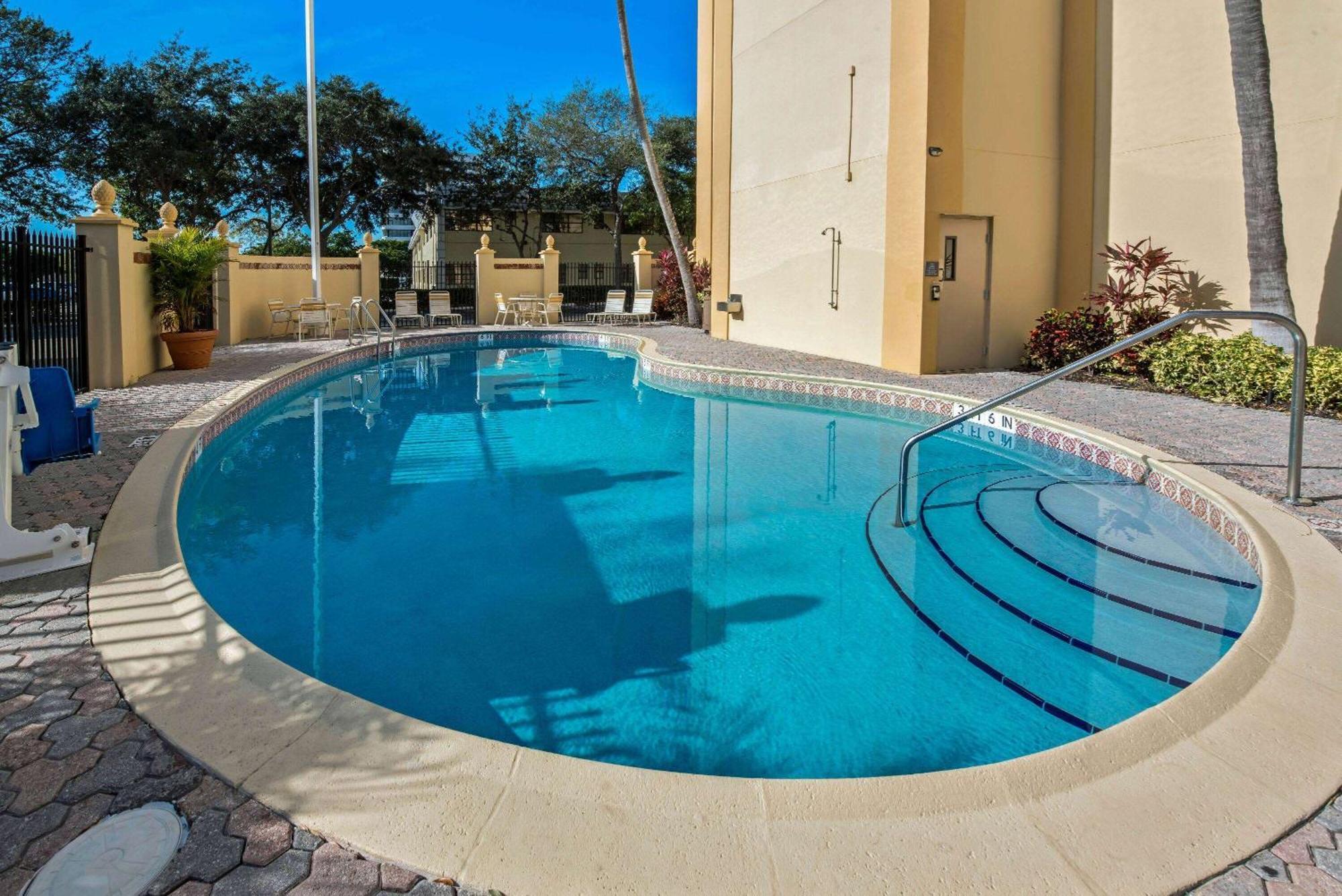 La Quinta By Wyndham West Palm Beach Airport Kültér fotó